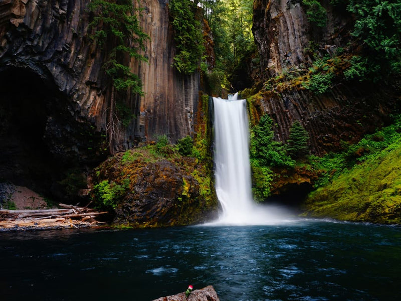 Chasing 500 Waterfalls in the Pacific Northwest: An Interview with Tim Burke